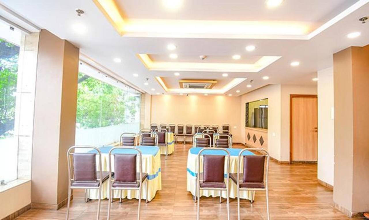 כלכותה Fabhotel Stay Inn International - Nr Sealdah Station מראה חיצוני תמונה