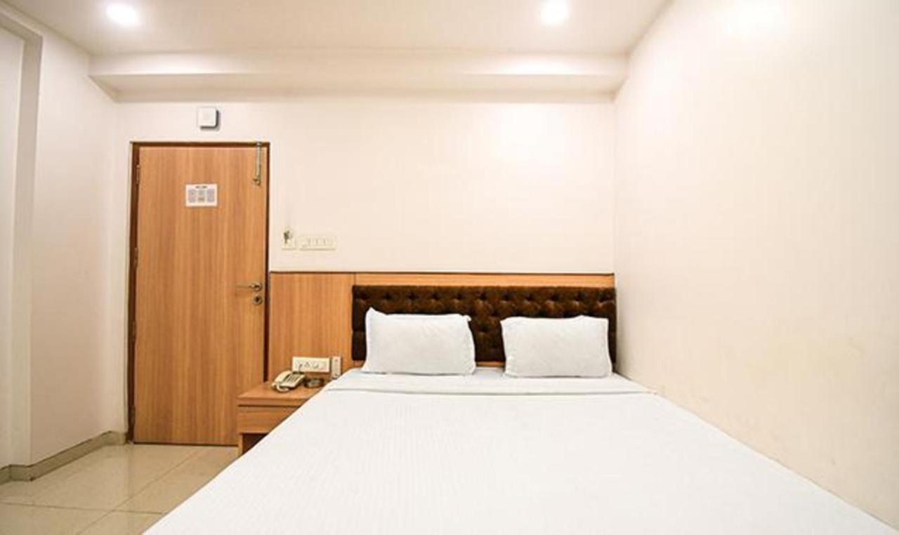 כלכותה Fabhotel Stay Inn International - Nr Sealdah Station מראה חיצוני תמונה