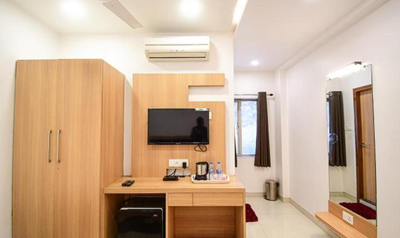 כלכותה Fabhotel Stay Inn International - Nr Sealdah Station מראה חיצוני תמונה