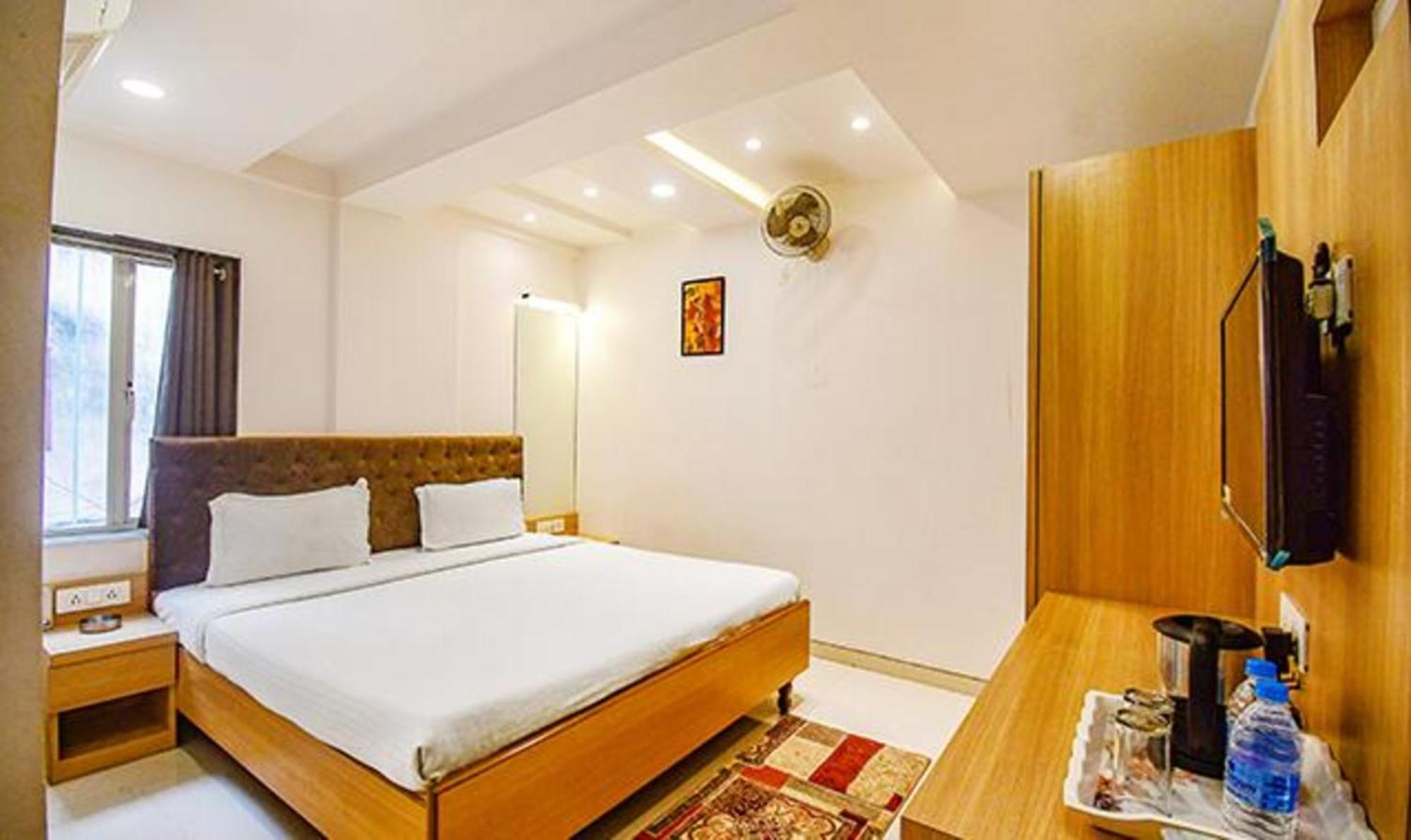 כלכותה Fabhotel Stay Inn International - Nr Sealdah Station מראה חיצוני תמונה